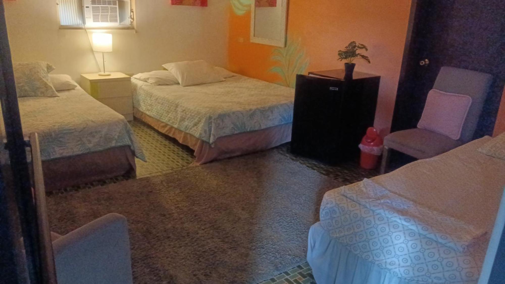 Medusa'S Hostel Aguadilla Luaran gambar