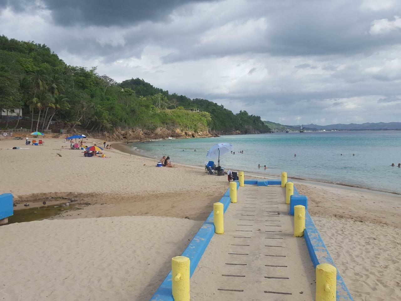 Medusa'S Hostel Aguadilla Luaran gambar